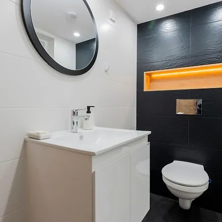 Bobevata - Floor 1 - Stunning View Old Town Apartment *